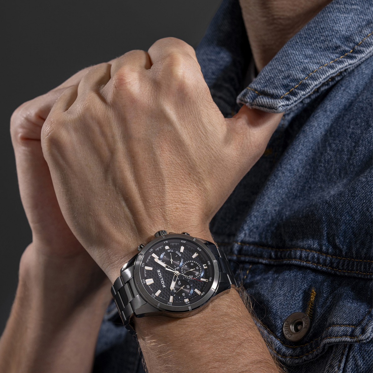 POLICE SMARTWATCH WATCHES Mod. PEWGK2204105 POLICE SMARTWATCH WATCHES Mod. PEWGK2204105